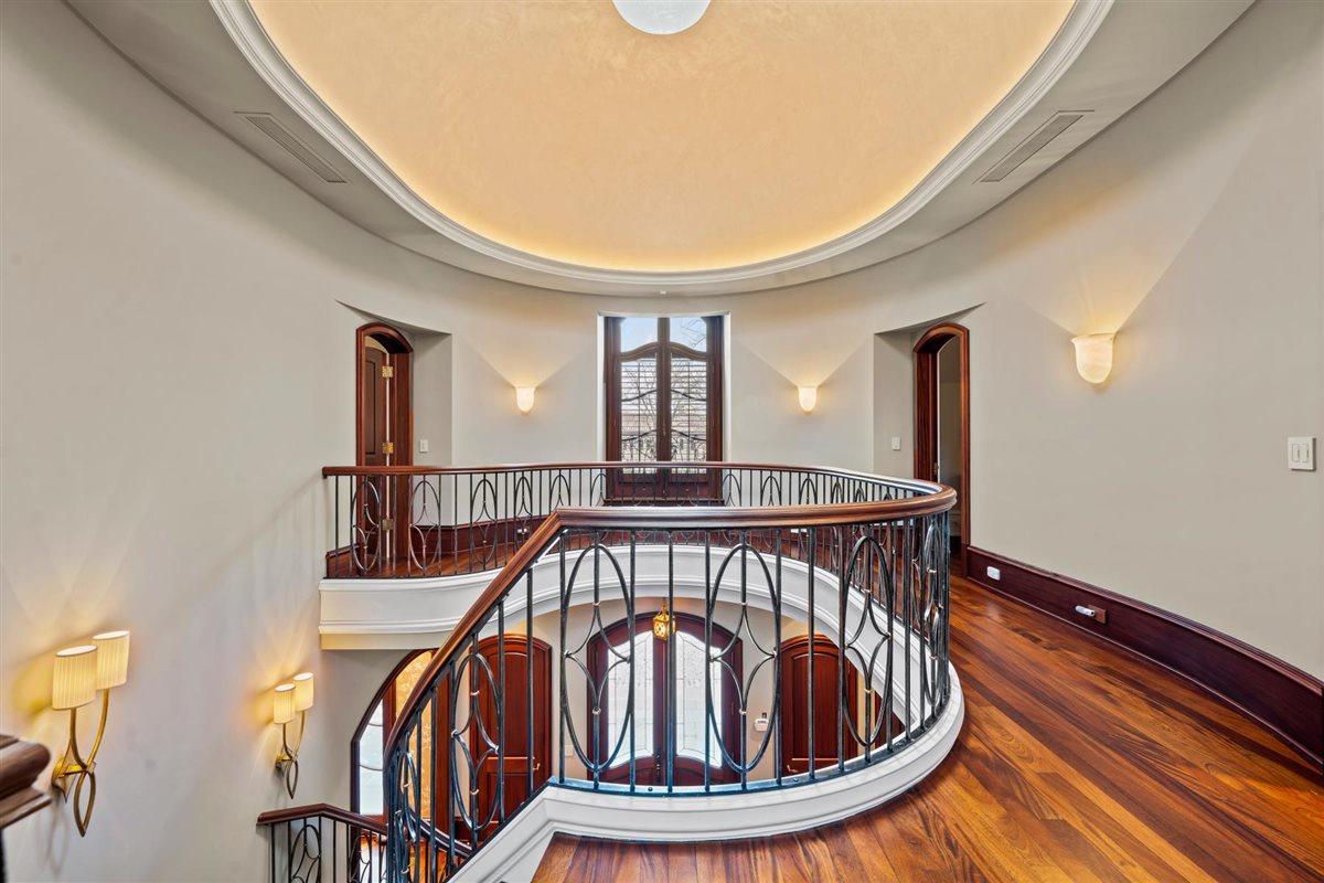 950 Lake Road Lake Forest, IL 60045 - Photo 36 of 72 Gallery Image 36