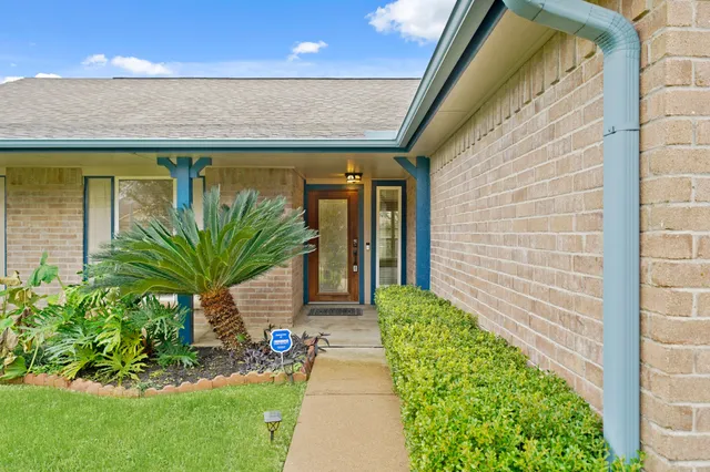 a entryway with garden