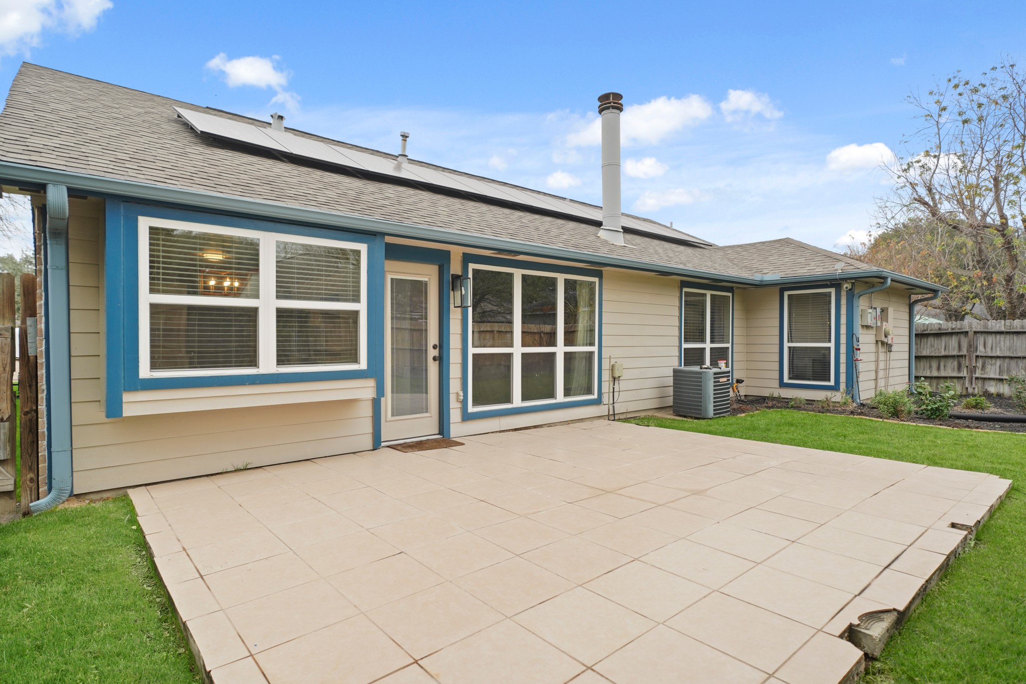 19211 Haystream Drive Katy, TX 77449 - Photo 27 of 31 a house view with a garden space