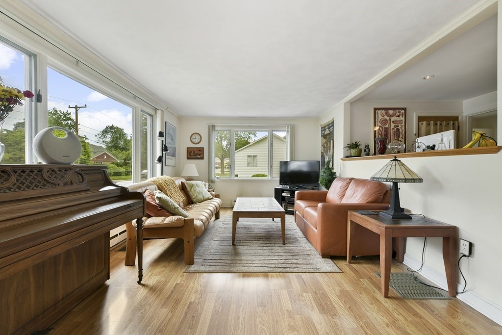 12 Ellen Road Stoneham, MA 02180 - Photo 3 of 19 Gallery Image 3