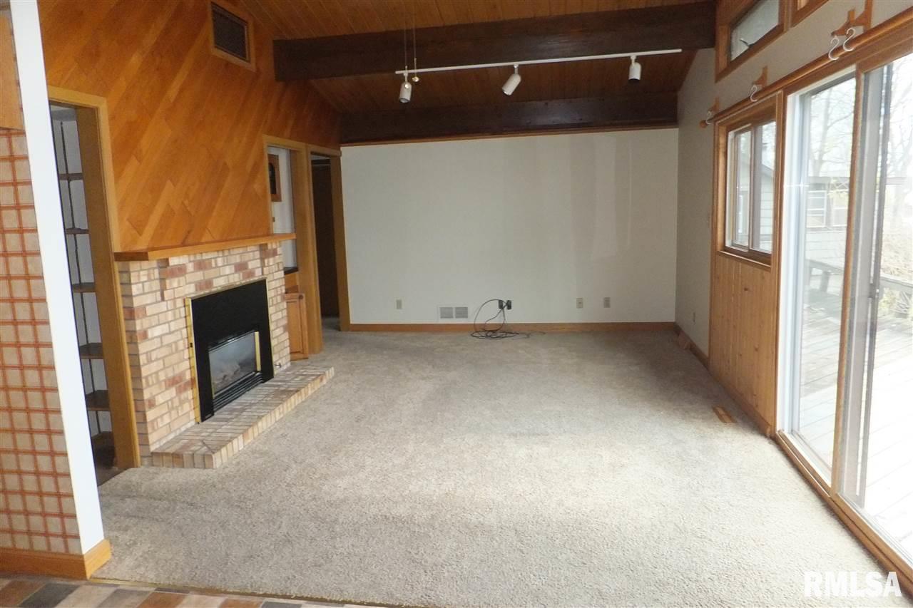 3780 Midway Beach Road Muscatine, IA 52761 - Photo 3 of 23 Gallery Image 3