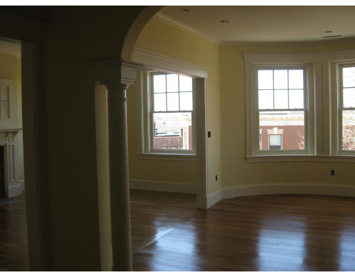 36 Claflin Road, Unit 3 Brookline, MA 02445 - Photo 1 of 4