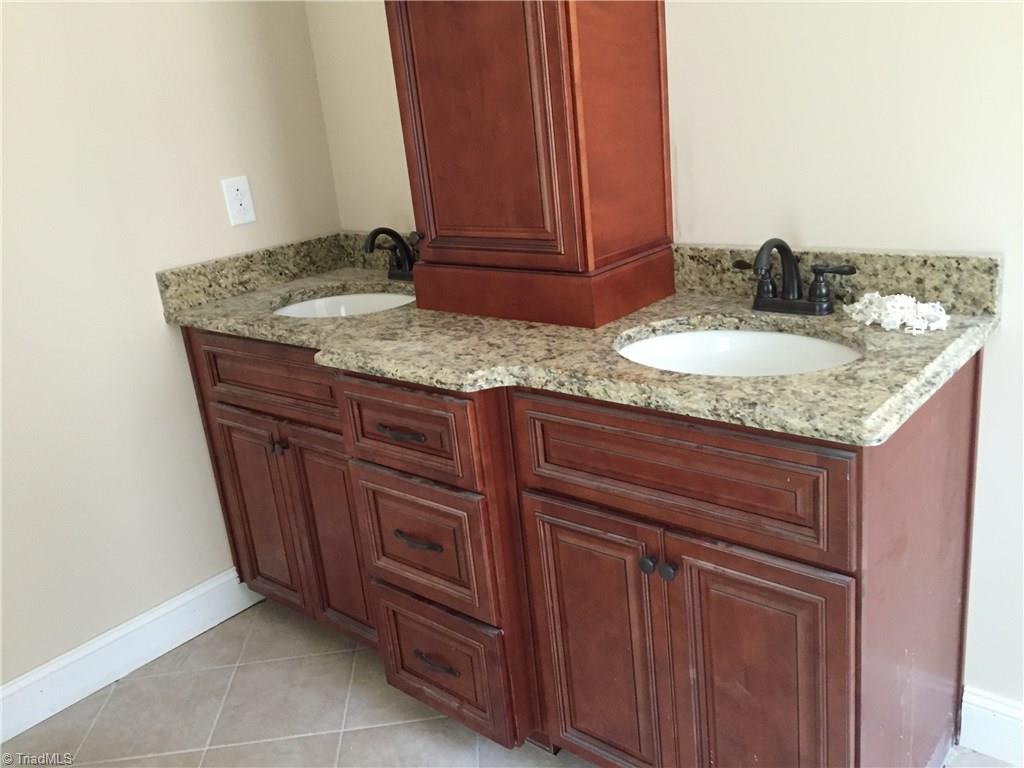 5517 Salem View Road Pfafftown, NC 27040 - Photo 2 of 12 Gallery Image 2
