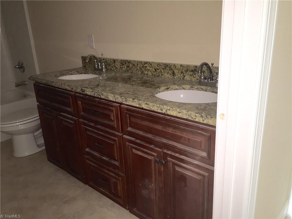 5517 Salem View Road Pfafftown, NC 27040 - Photo 3 of 12 Gallery Image 3