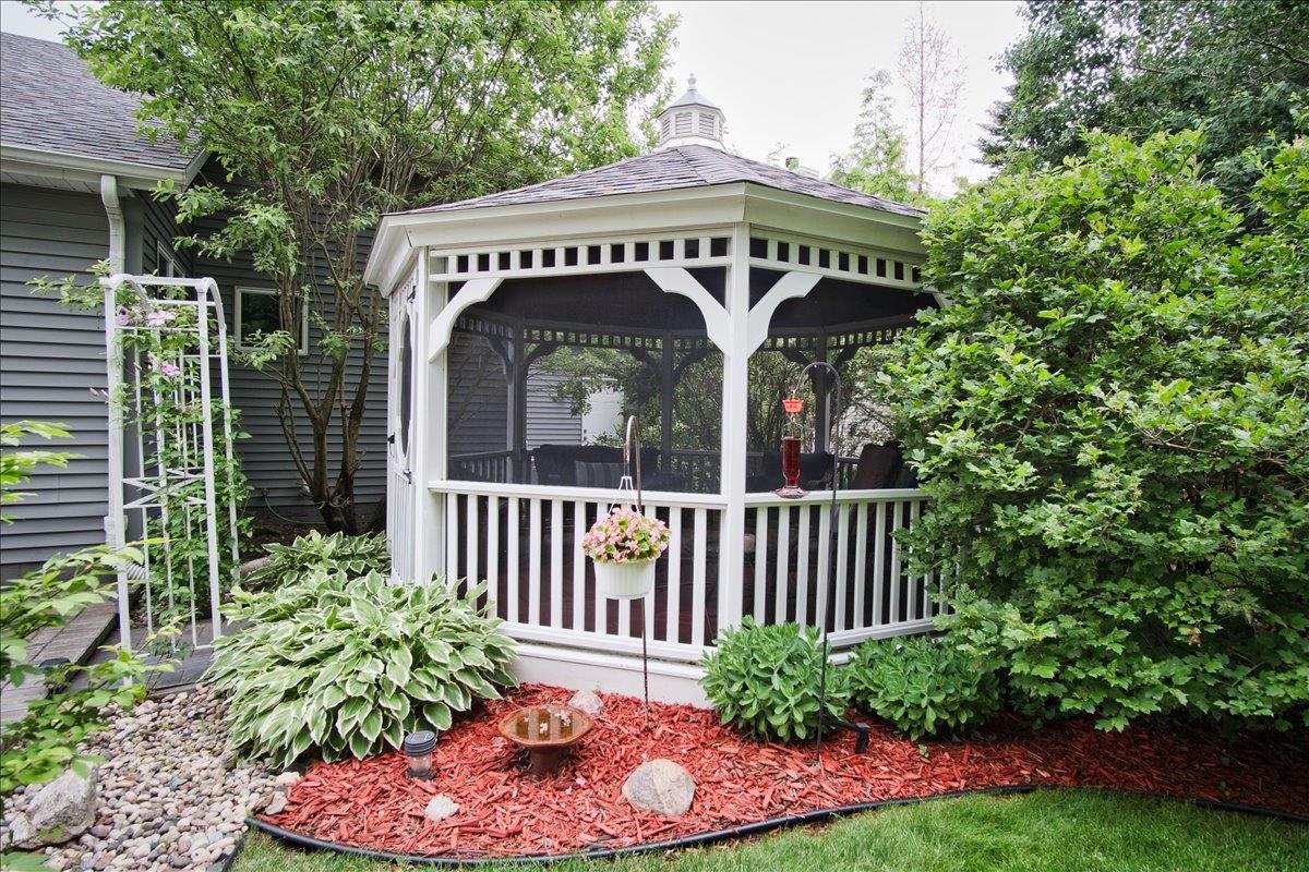 2308 Dynes Way Sun Prairie, WI 53590 - Photo 8 of 69