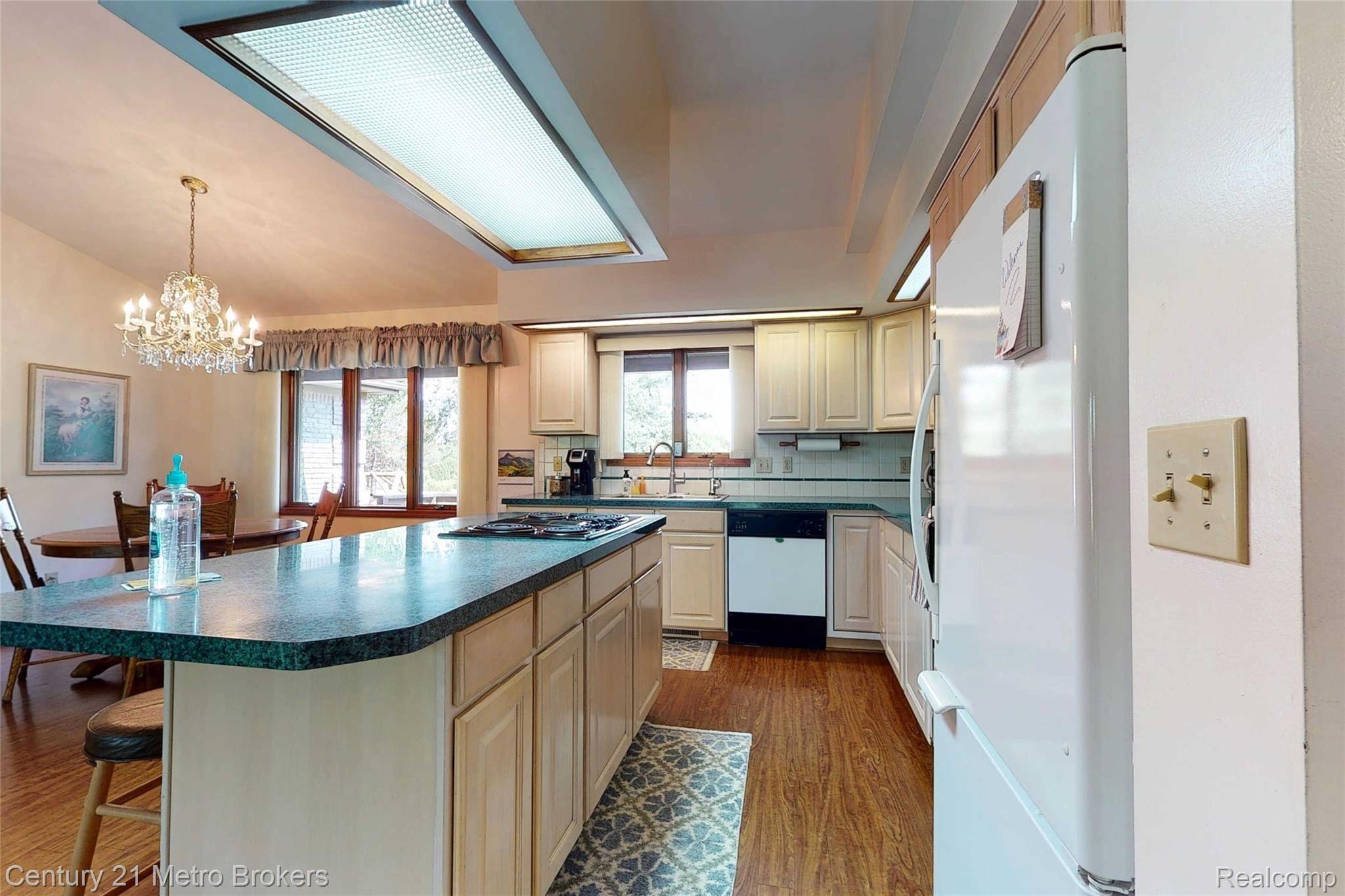 3408 South State Road Davison, MI 48423 - Photo 20 of 51 3408-S-State-Rd-8 Kitchen.jpg