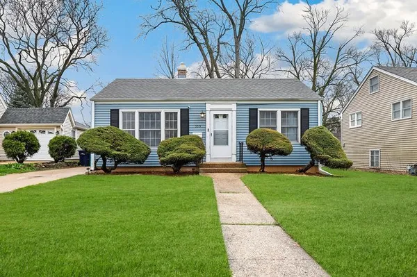 $375,000 | 559 South Lewis Avenue, Lombard, IL 60148