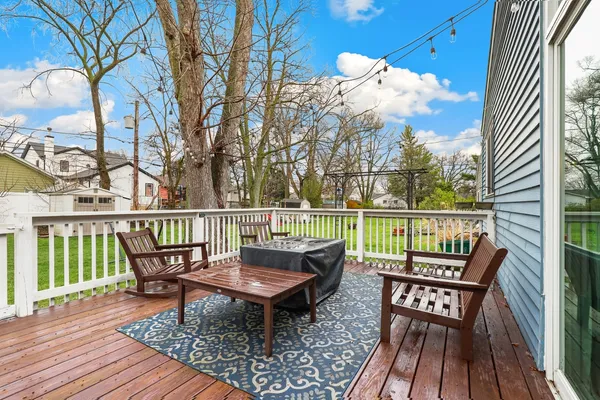 $375,000 | 559 South Lewis Avenue, Lombard, IL 60148