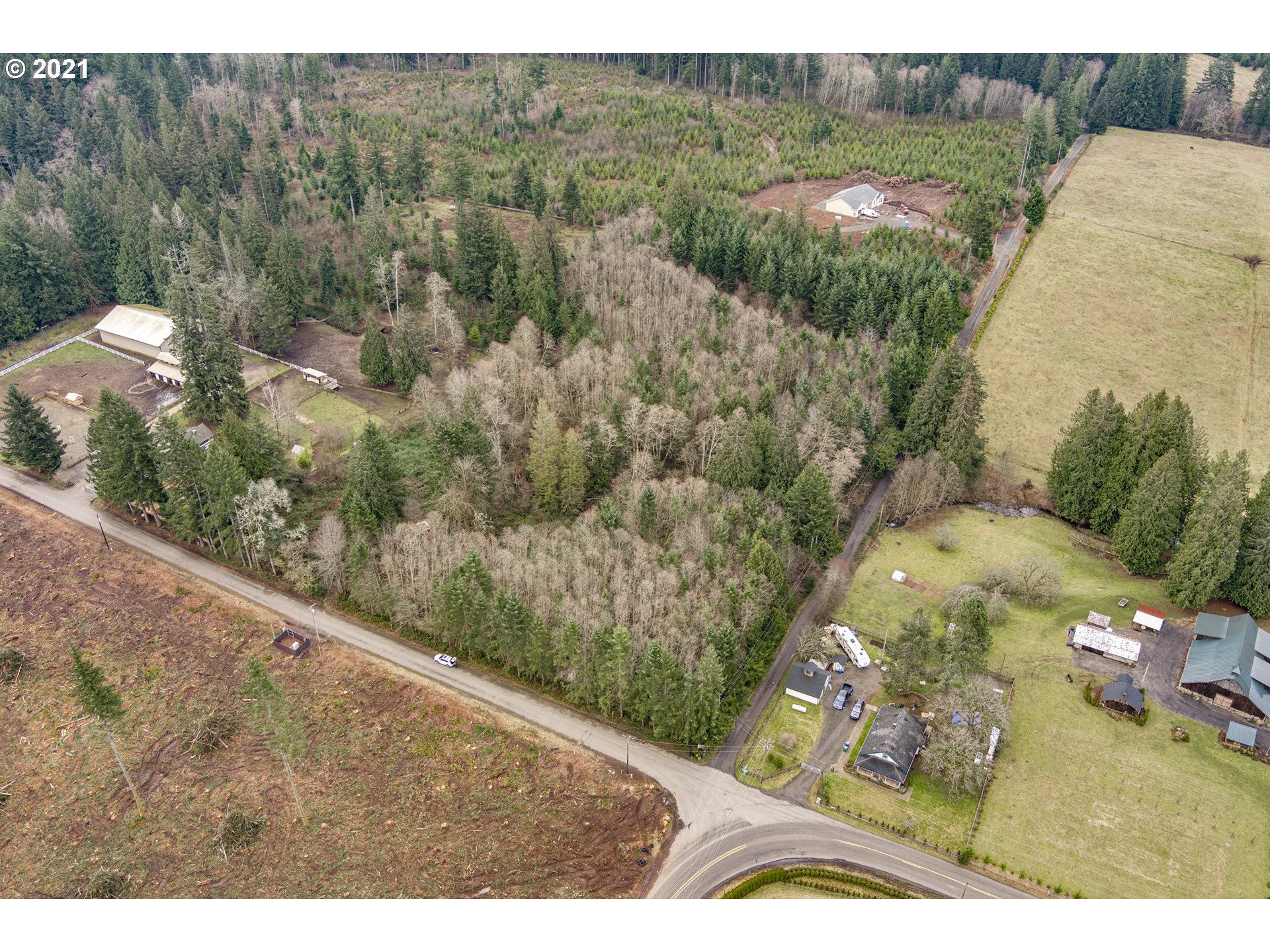 44285 Southeast Warriner Road Corbett, OR 97019 - Photo 7 of 17 Gallery Image 7