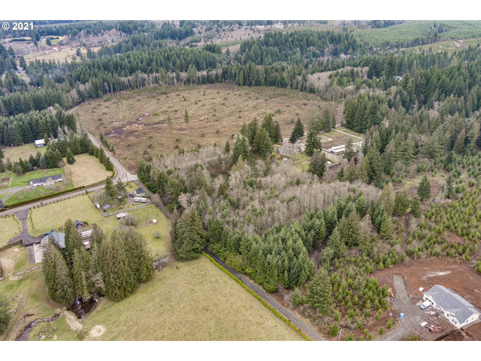 44285 Southeast Warriner Road Corbett, OR 97019 - Photo 9 of 17 Gallery Image 9