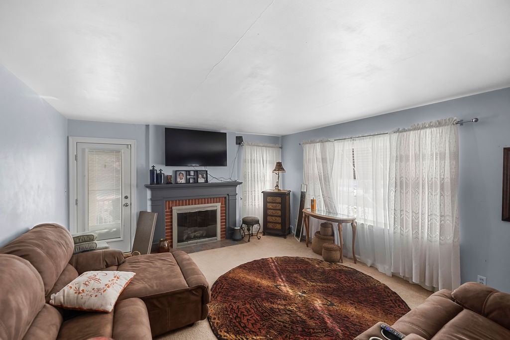 1034 North Oakland Avenue Decatur, IL 62522 - Photo 7 of 28