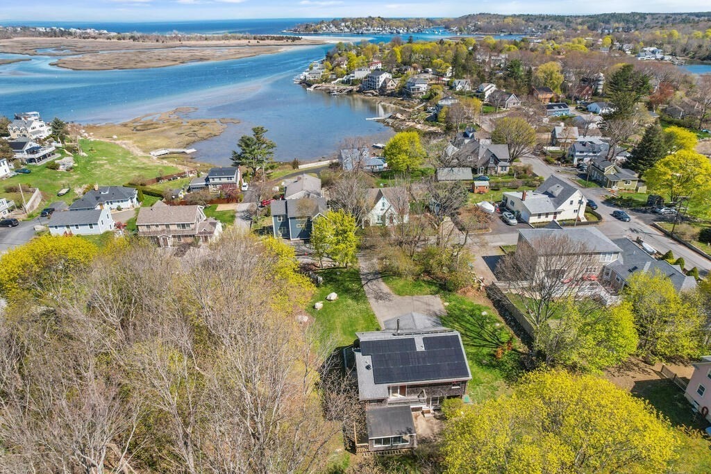 57 Thurston Point Road Gloucester, MA 01930 - Photo 4 of 35 Gallery Image 4