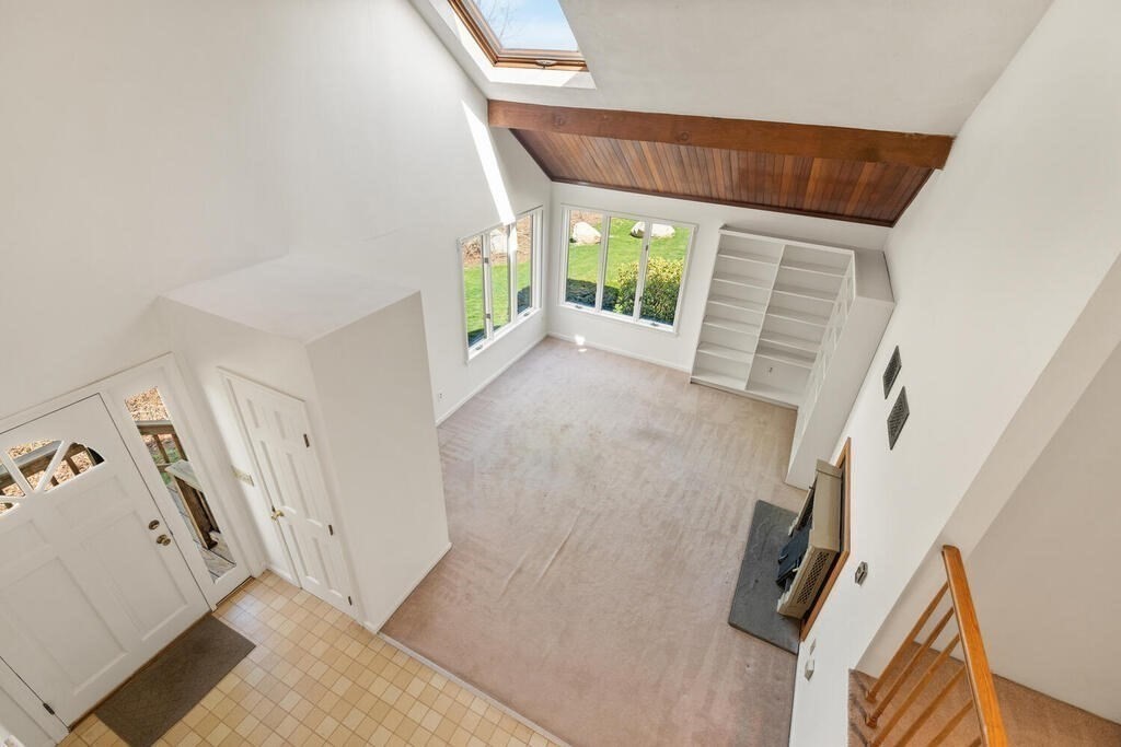 57 Thurston Point Road Gloucester, MA 01930 - Photo 10 of 35 Gallery Image 10