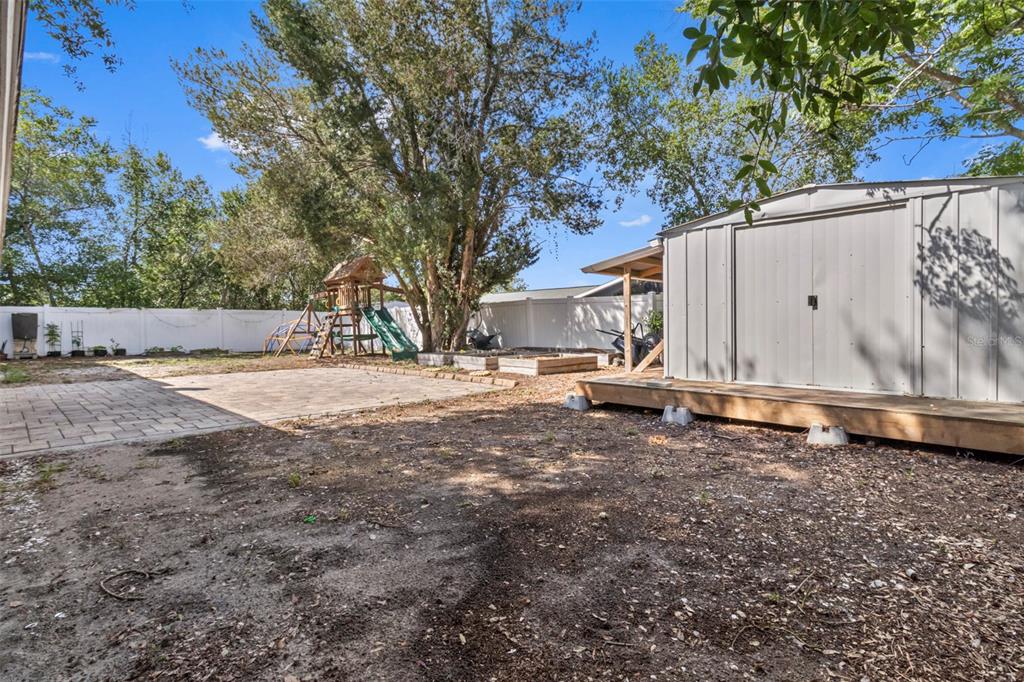 6221 Dalton Street Spring Hill, FL 34606 - Photo 27 of 40 a view of a backyard of the house