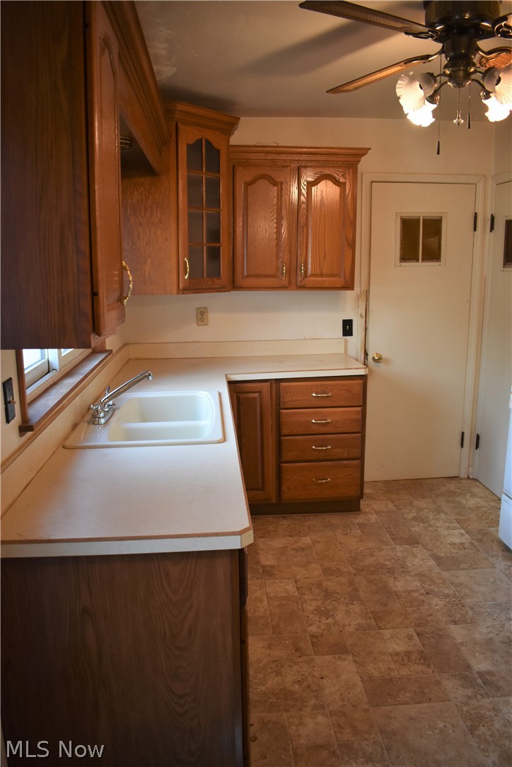 311 Quentin Road Eastlake, OH 44095 - Photo 4 of 13