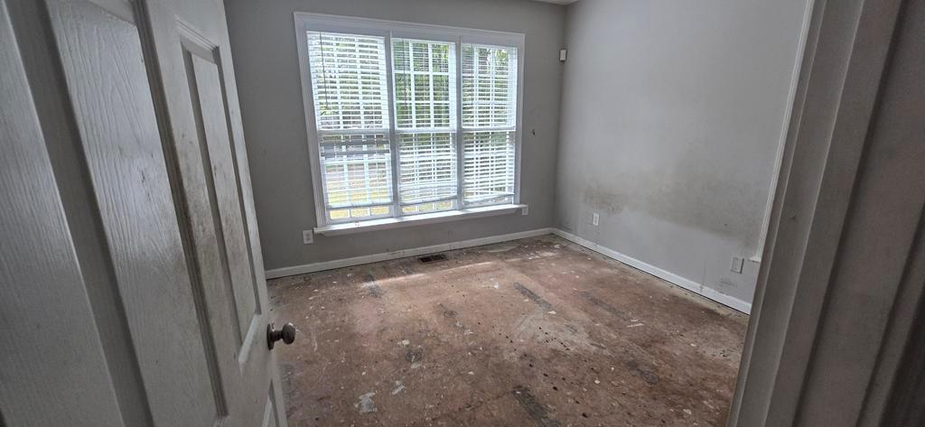 4119 Waits Avenue Southwest Atlanta, GA 30331 - Photo 8 of 15 a view of empty room with window