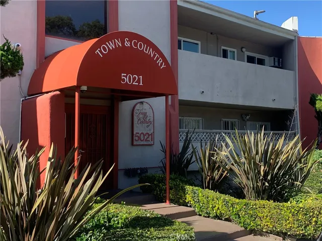 $2,200 | 5021 Atlantic Avenue, Unit 27, Long Beach, CA 90805
