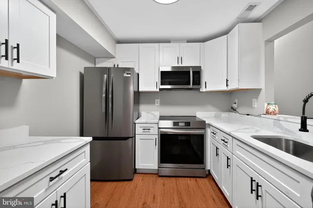 $295,000 | 608 Rolling Hill Walk, Unit 304, Odenton, MD 21113