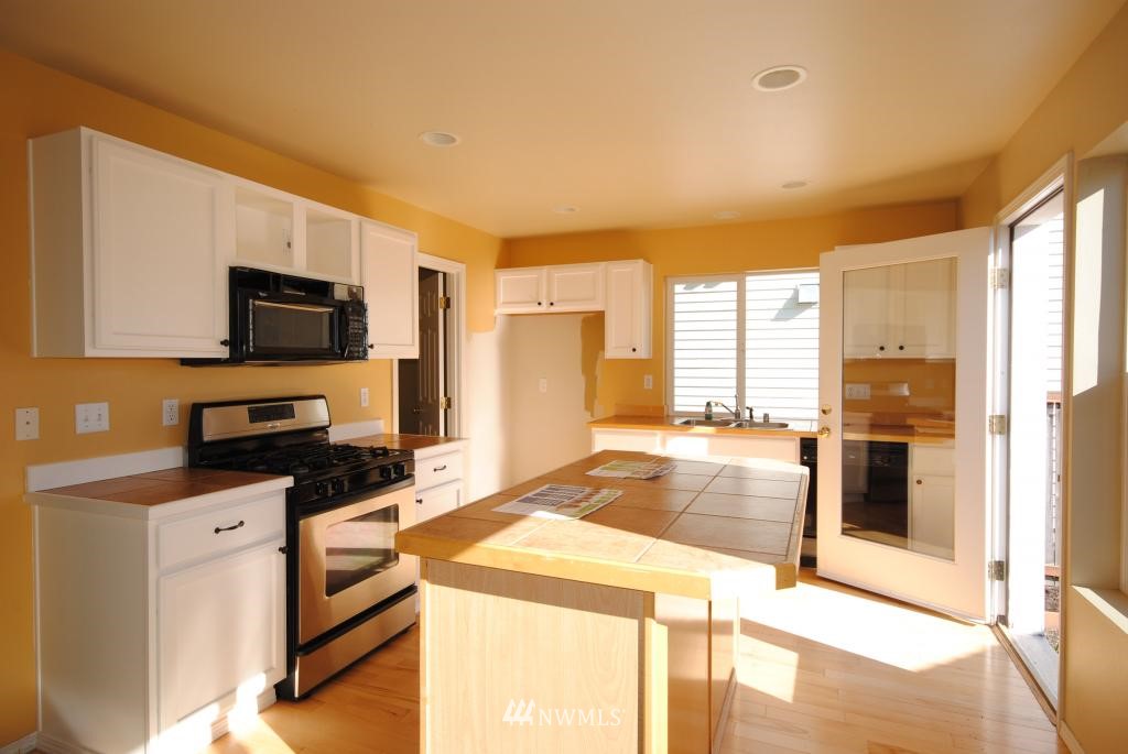 35105 Southeast Ridge Street Snoqualmie, WA 98065 - Photo 3 of 11