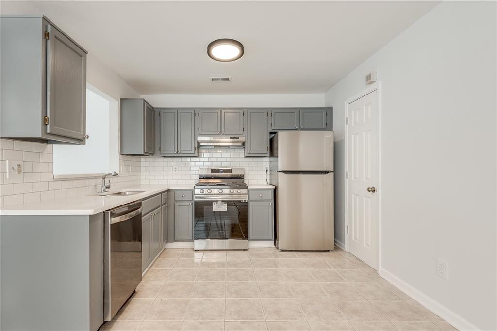 3632 Diamond Circle Decatur, GA 30034 - Photo 7 of 26