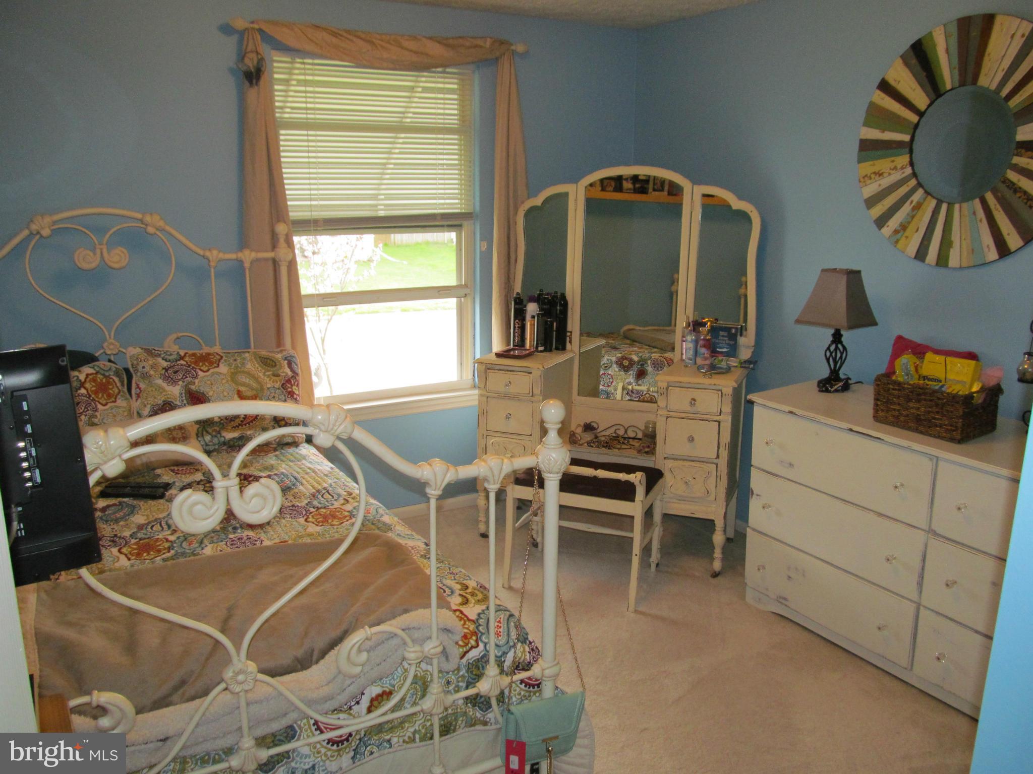 54 Yew Road Baltimore, MD 21221 - Photo 23 of 28 a view of a workspace with furniture