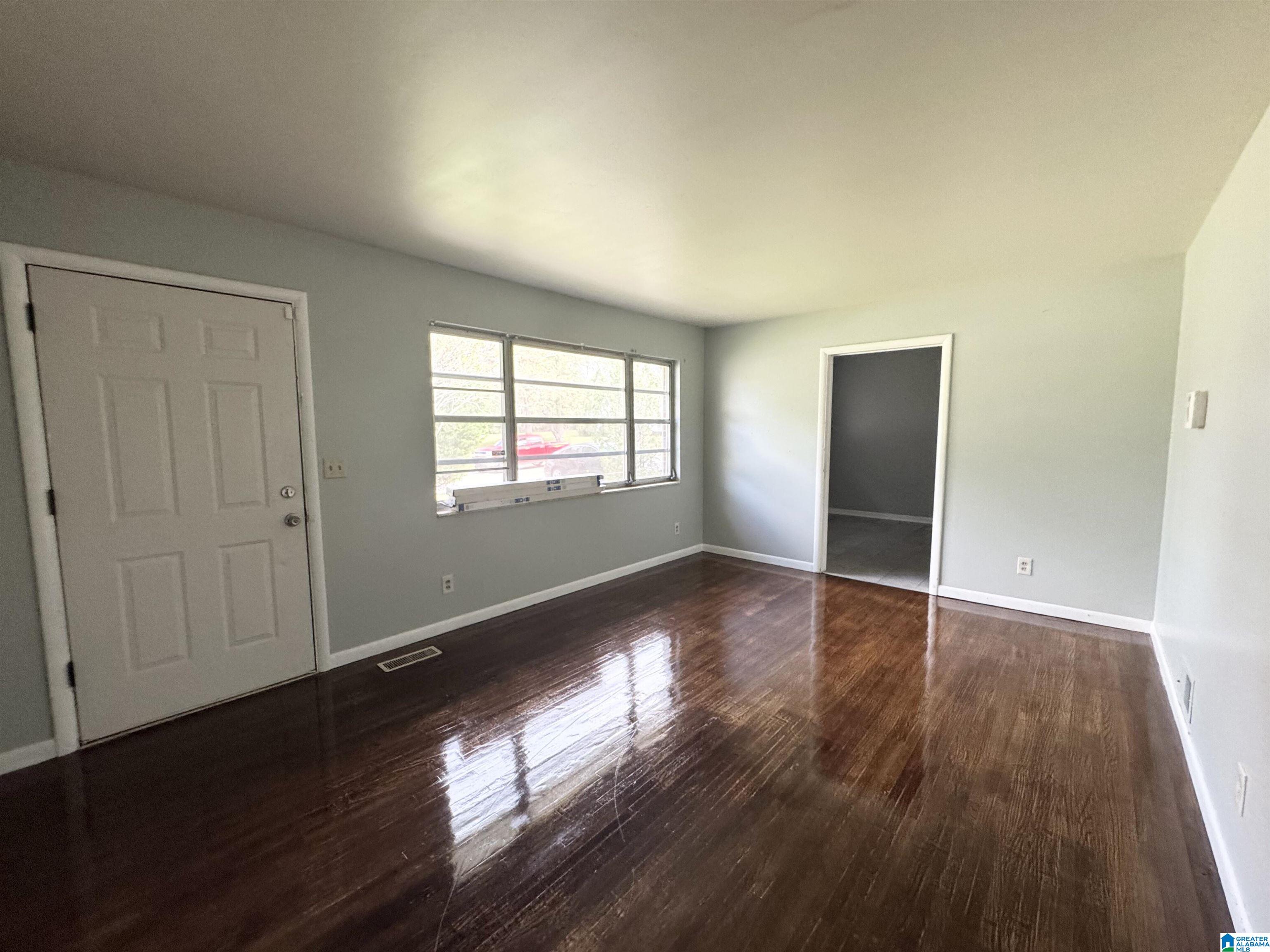 517 Sunhill Road Northwest Birmingham, AL 35215 - Photo 8 of 36