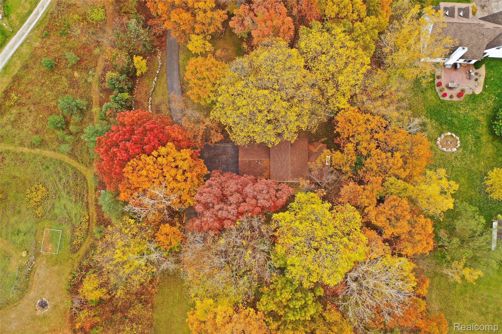 5066 Clarkston Road Clarkston, MI 48348 - Photo 9 of 29 D4BFE1A4-8EAF-468E-9F2A-2E4278651AB8.jpeg