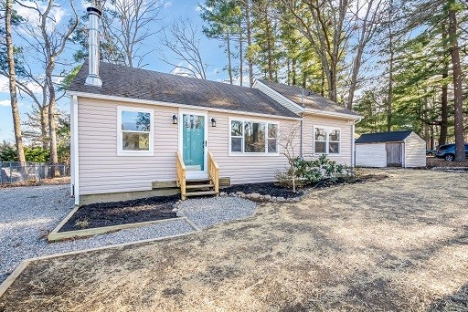 51 Centre Road Glocester, RI 02814 - Photo 3 of 20 Gallery Image 3