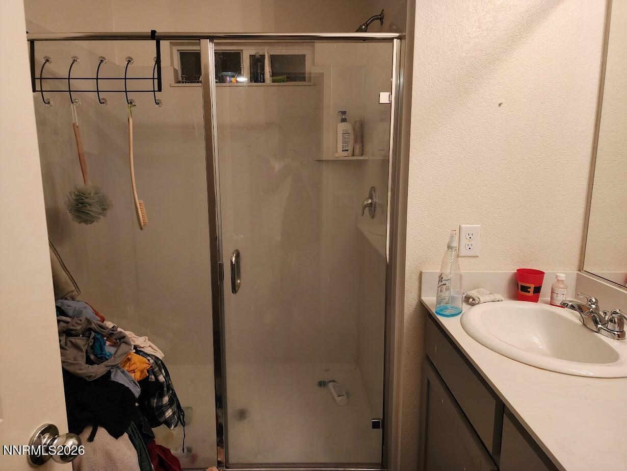 8810 Sky Wind Road Reno, NV 89506 - Photo 17 of 20 primary bath