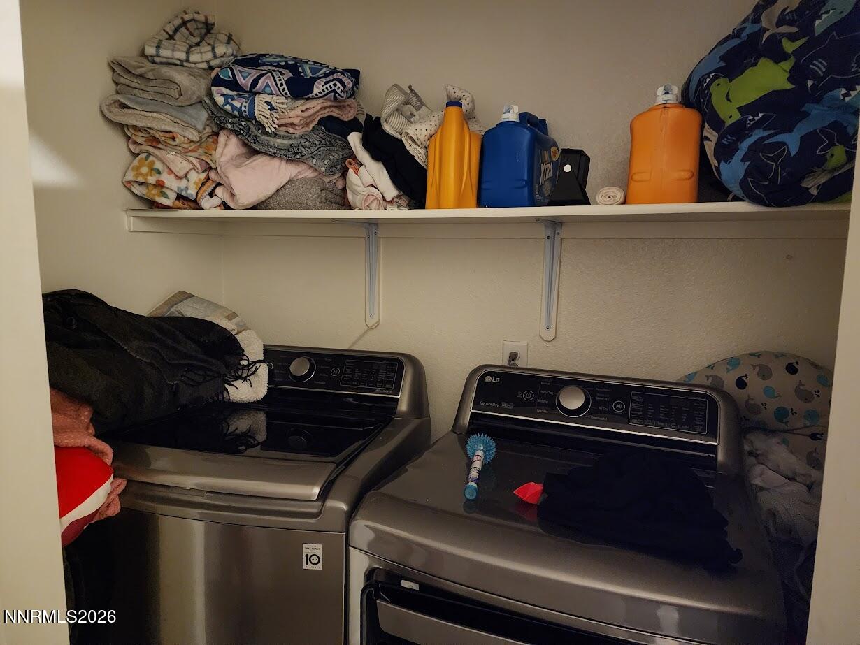 8810 Sky Wind Road Reno, NV 89506 - Photo 7 of 20 laundry room