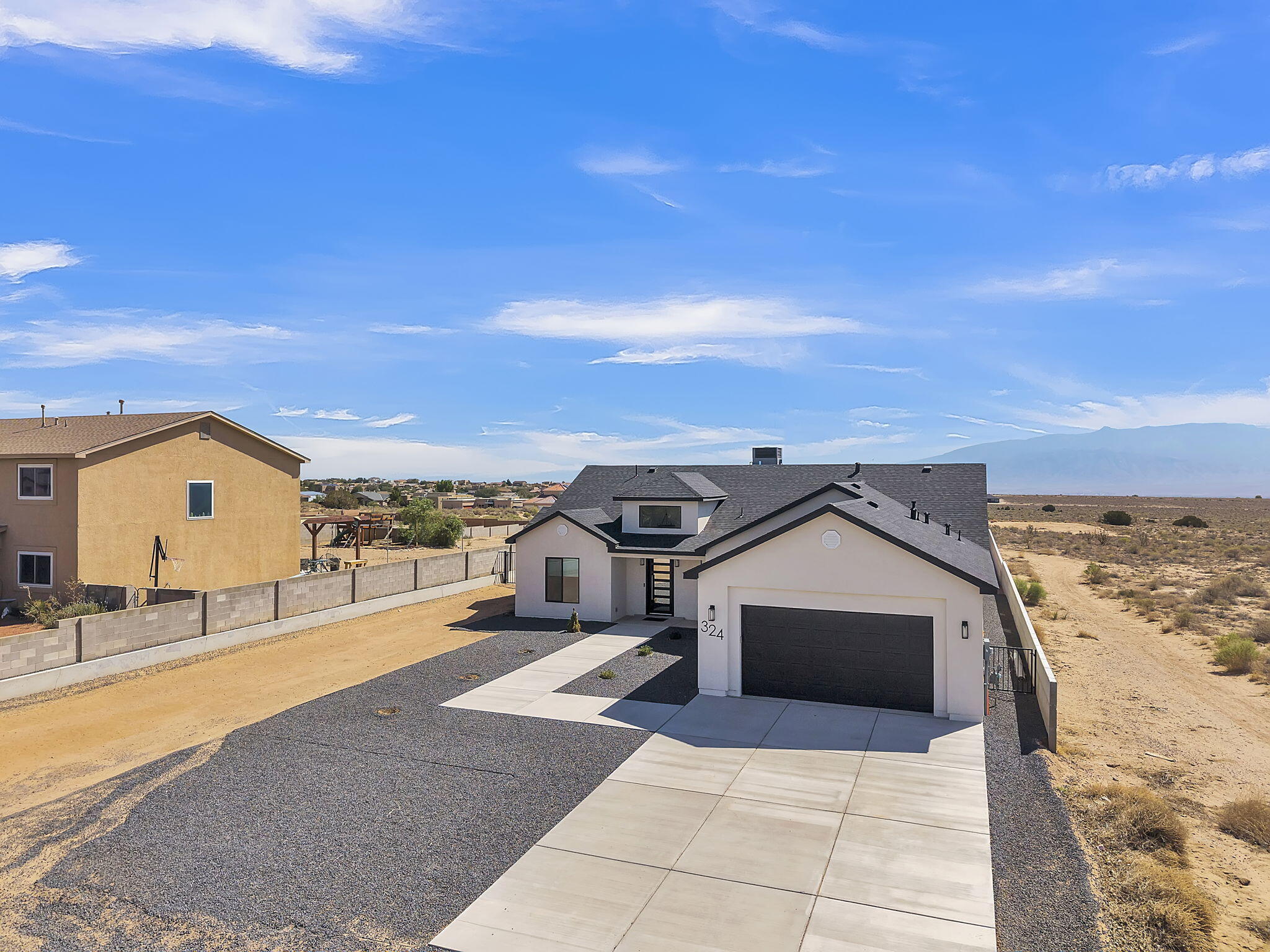 324 2nd Street Northeast Rio Rancho, NM 87124 - Photo 9 of 98 Gallery Image 9
