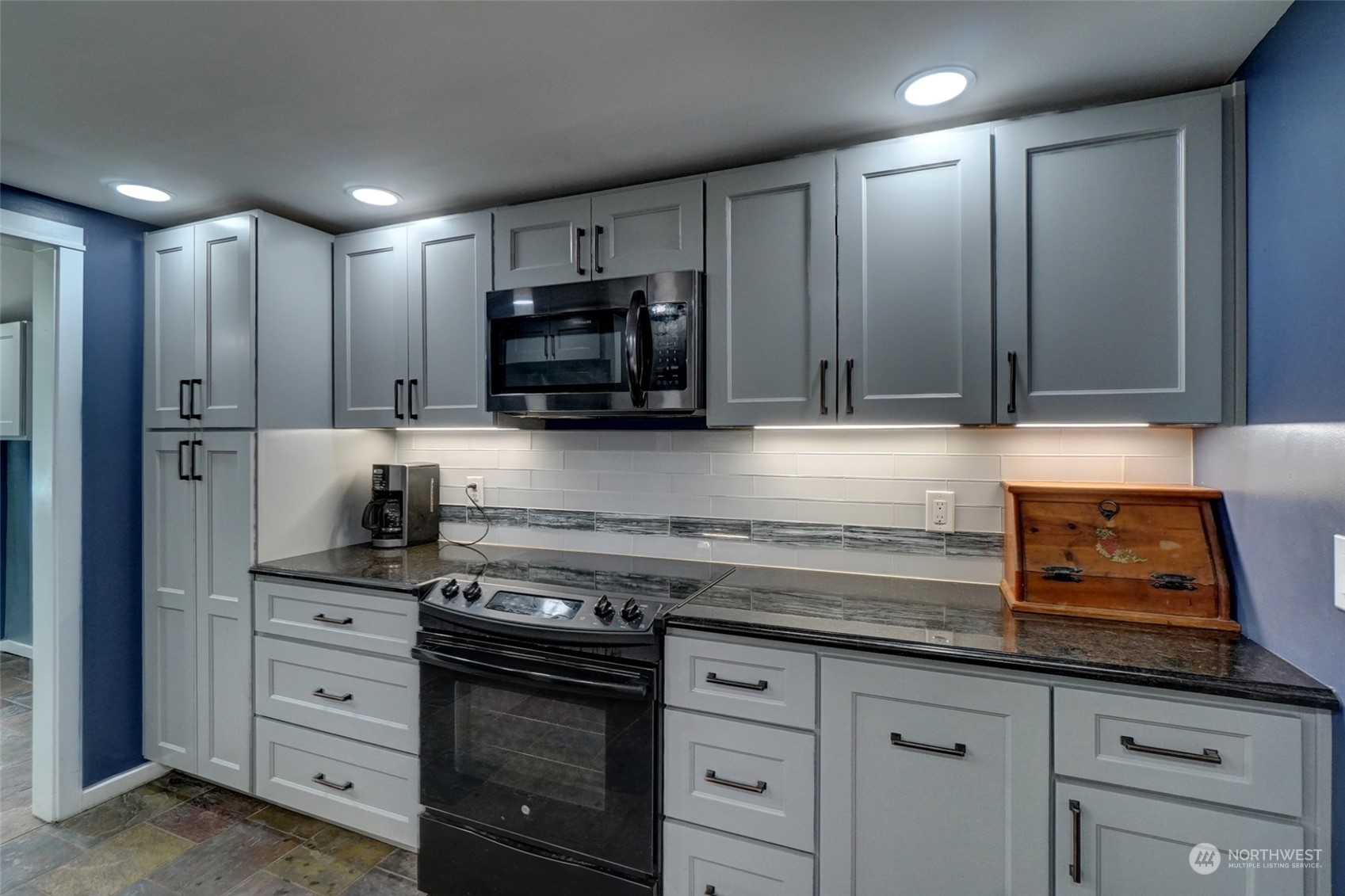 1422 Southeast Cedar Road Port Orchard, WA 98367 - Photo 3 of 15 Gallery Image 3