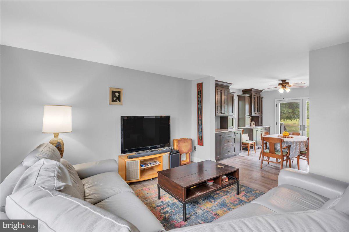 139 Hankins Road Hightstown, NJ 08520 - Photo 8 of 35