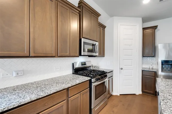 $2,100 | 19735 Chianti Pt Drive, Hockley, TX 77447