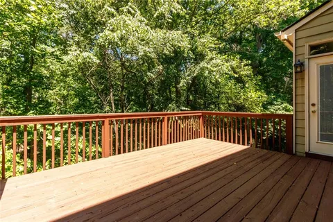 $645,000 | 320 Hillside Manor Drive Northeast, Sugar Hill, GA 30518