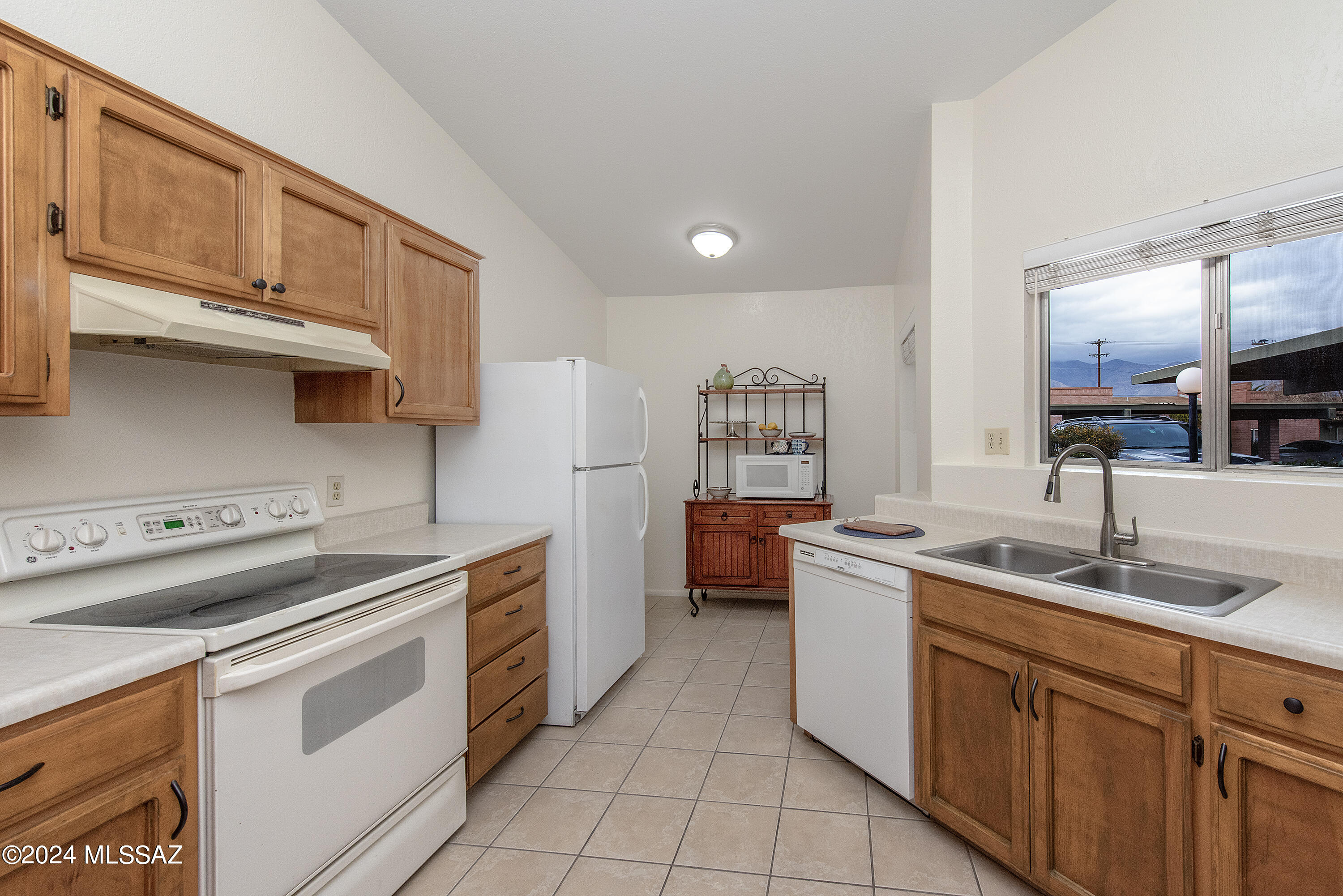 4320 East Allison Road Tucson, AZ 85712 - Photo 8 of 22 Gallery Image 8