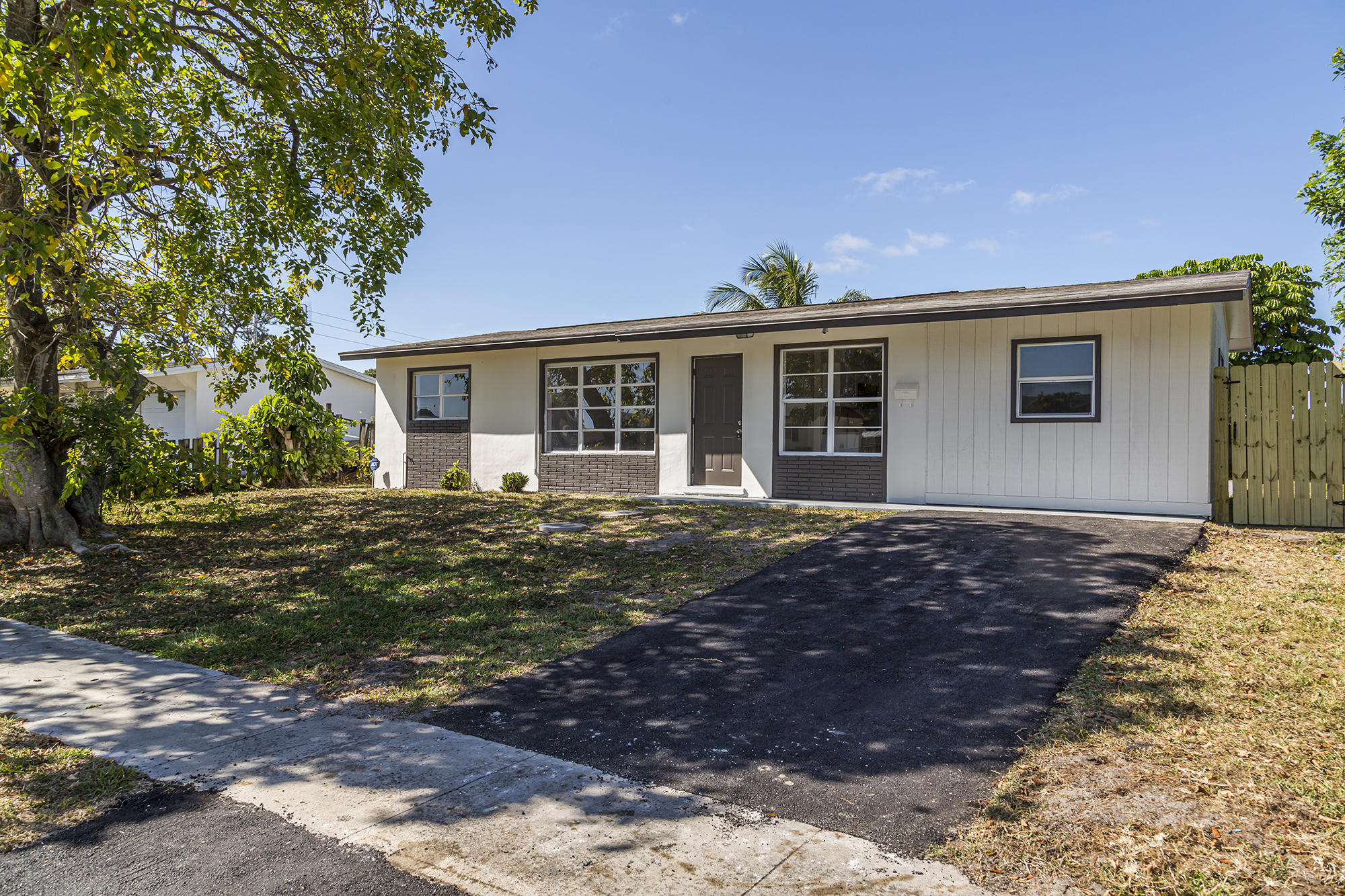 3969 Kewanee Road Lake Worth, FL 33462 - Photo 1 of 21 Front of the Home
