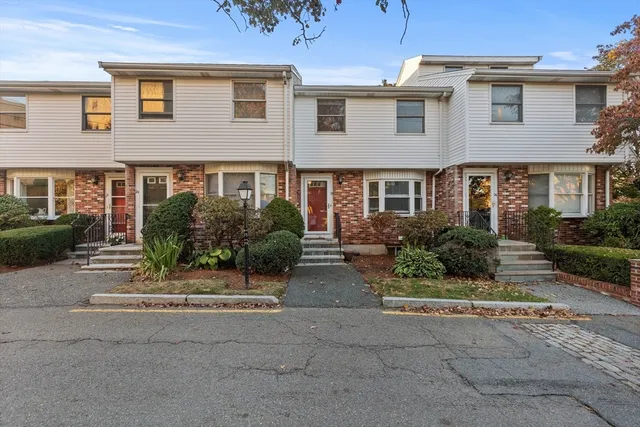 $3,150 | 25 Eagan Place, Unit 25, Peabody, MA 01960