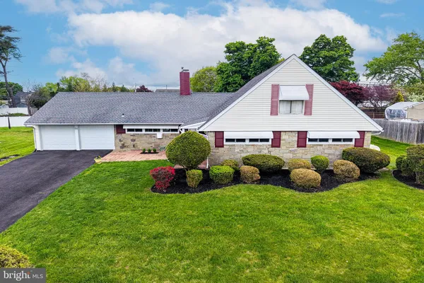 $450,000 | 54 Red Berry Road, Levittown, PA 19056