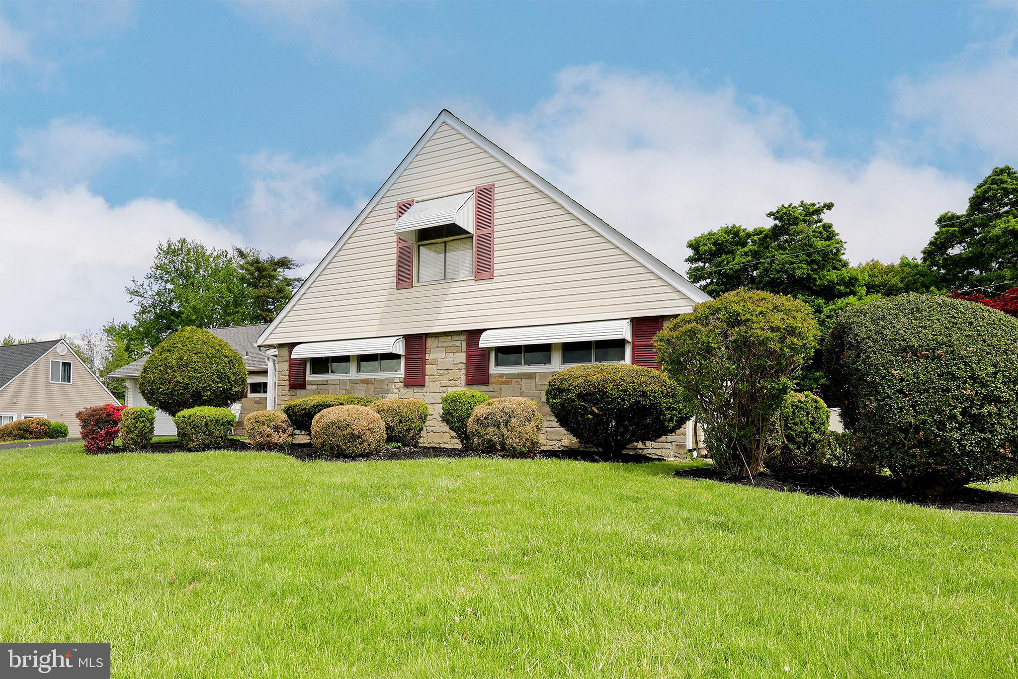 54 Red Berry Road Levittown, PA 19056 - Photo 3 of 31