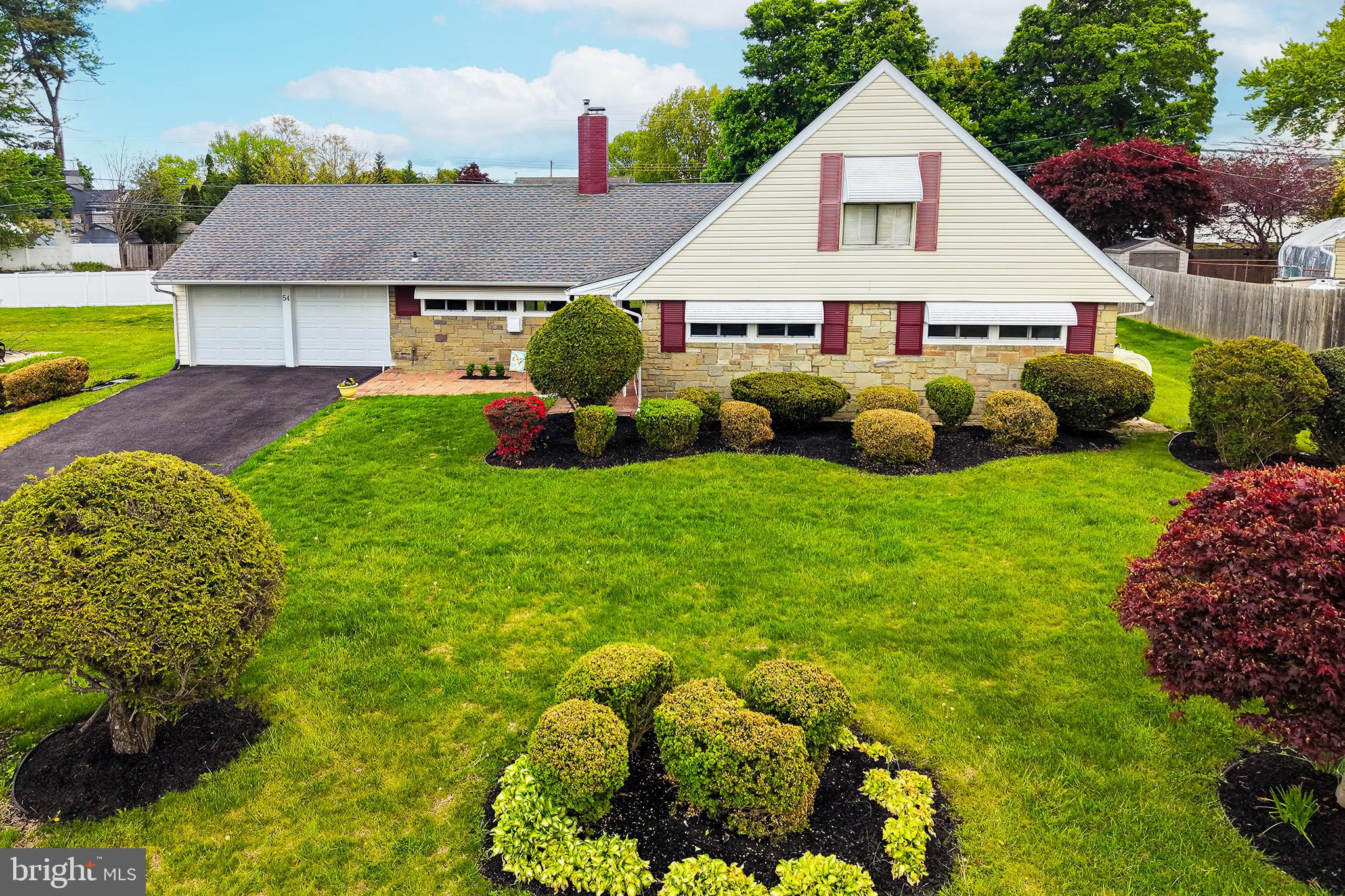 54 Red Berry Road Levittown, PA 19056 - Photo 4 of 31