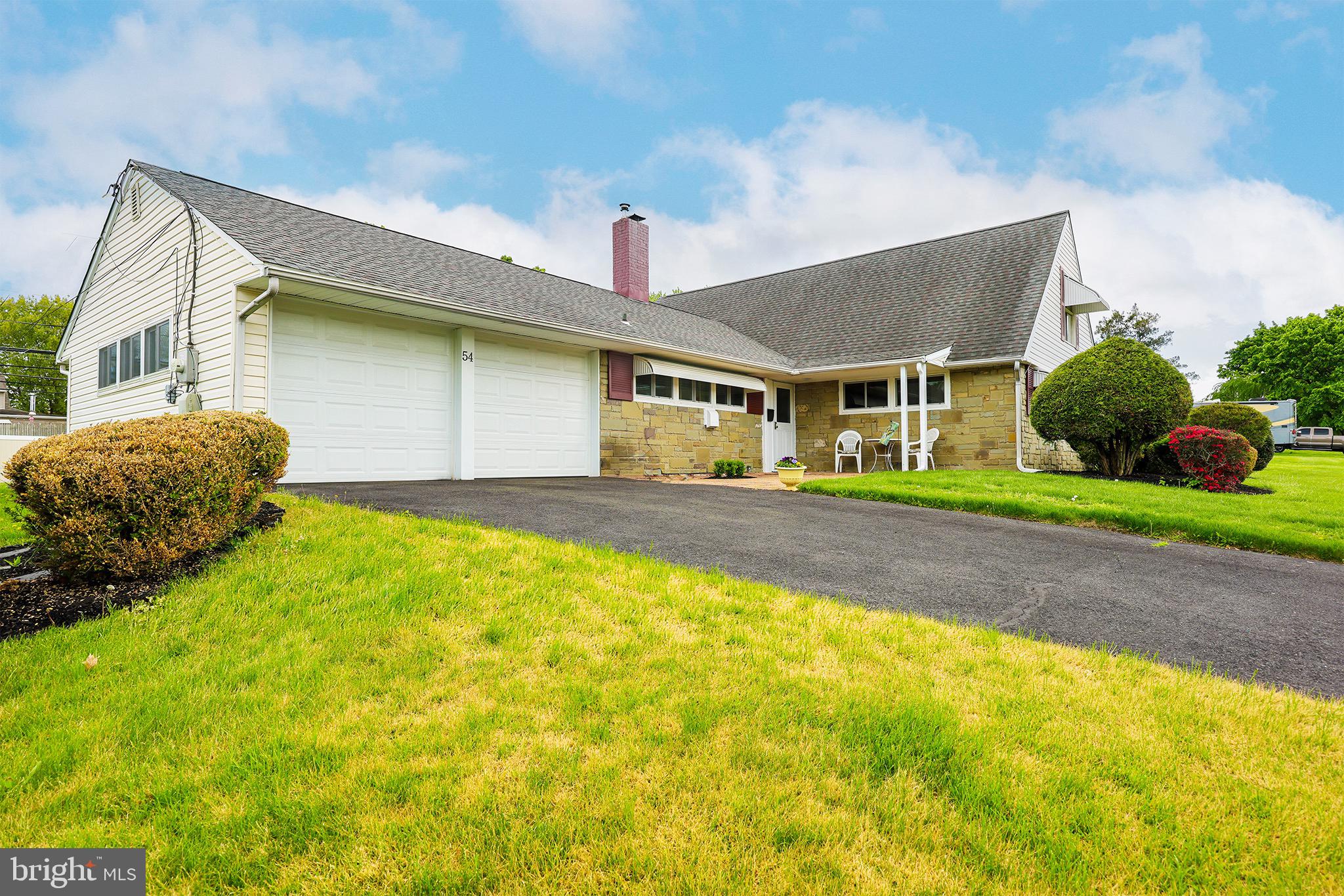 54 Red Berry Road Levittown, PA 19056 - Photo 5 of 31