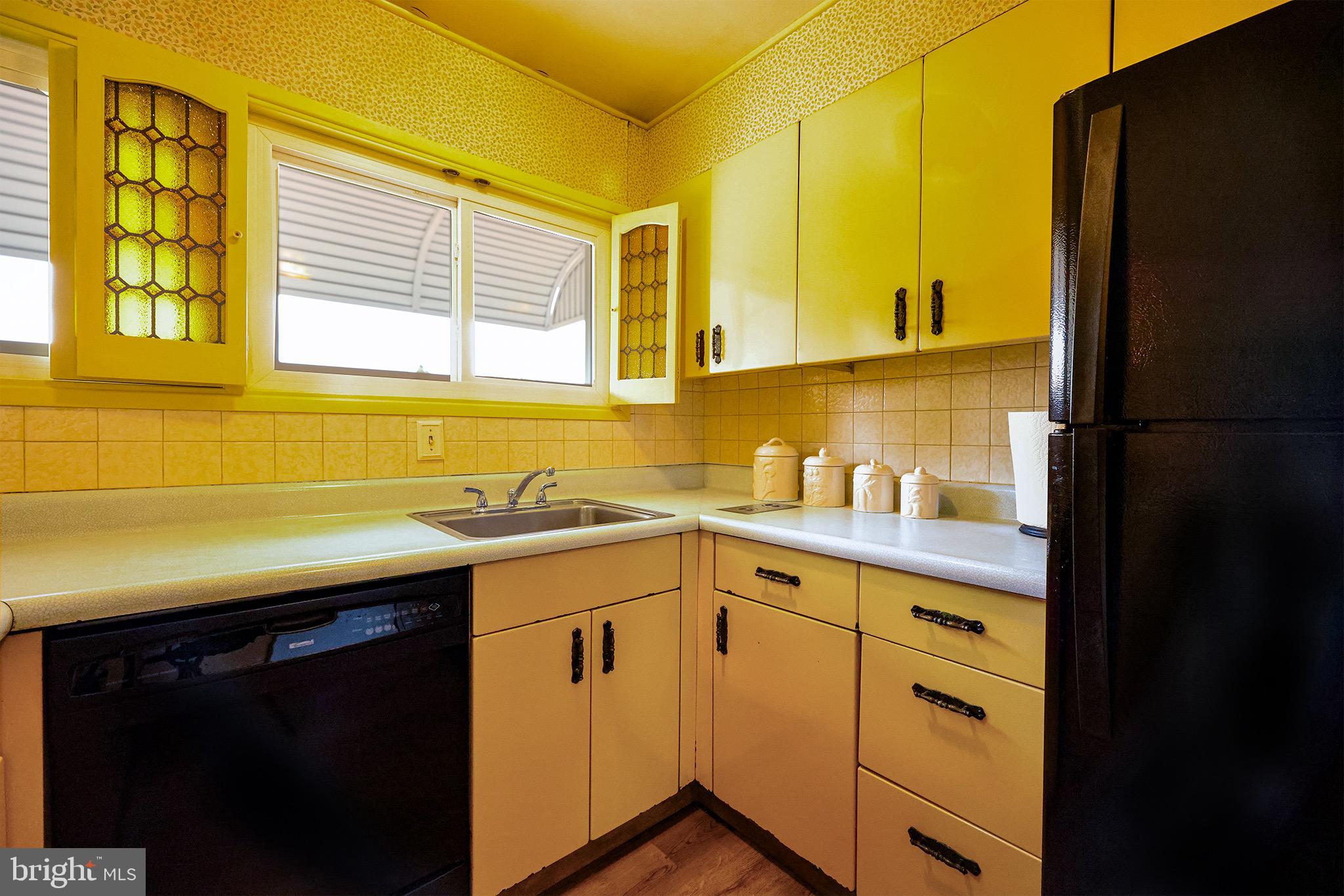 54 Red Berry Road Levittown, PA 19056 - Photo 10 of 31