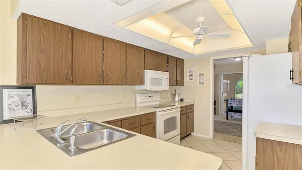 $200,000 | 510 Villa Park Drive, Unit 510, Nokomis, FL 34275