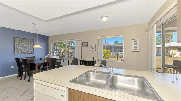 $200,000 | 510 Villa Park Drive, Unit 510, Nokomis, FL 34275