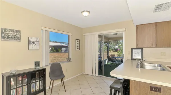 $200,000 | 510 Villa Park Drive, Unit 510, Nokomis, FL 34275