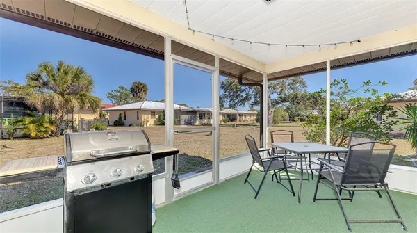 $200,000 | 510 Villa Park Drive, Unit 510, Nokomis, FL 34275