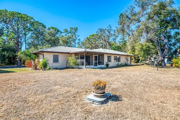 $200,000 | 510 Villa Park Drive, Unit 510, Nokomis, FL 34275