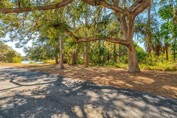 $200,000 | 510 Villa Park Drive, Unit 510, Nokomis, FL 34275