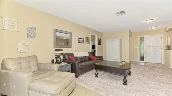 $200,000 | 510 Villa Park Drive, Unit 510, Nokomis, FL 34275